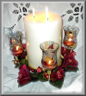 Spiced Vanilla 3-wick on Savoy w/ 6" Hibiscus Ring & Mosaic Peglites in the Quartet(111429 bytes)