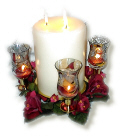 Spiced Vanilla 3-wick on Savoy w/ 6" Hibiscus Ring & Mosaic Peglites in the Quartet(73134 bytes)